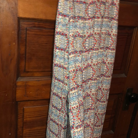 Long Flowing skirt with slits - Picture 2 of 4